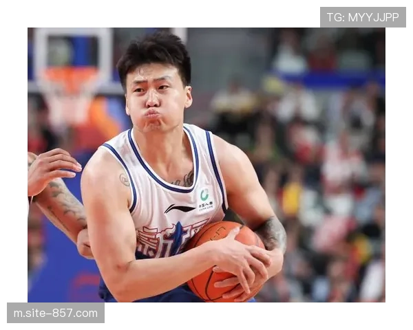 赵睿强硬突破造杀伤 上半场少数稳定得分点