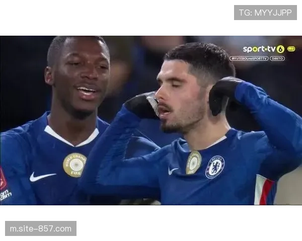 切尔西前锋若昂·佩德罗状态火热，八次禁区内触球完成帽子戏法